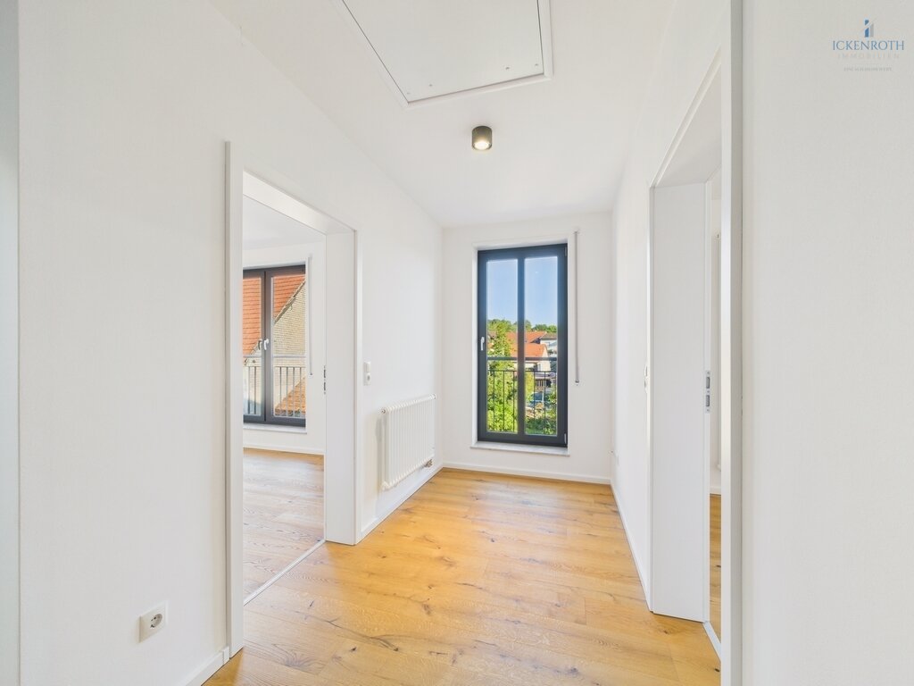 **Modernes Einfamilienhaus mit Ausbaufläche, gr. Scheune, Gartengrundstück + idyllischer Wiesenfläche! Tolle Kombination!**