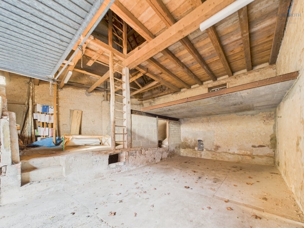 **Modernes Einfamilienhaus mit Ausbaufläche, gr. Scheune, Gartengrundstück + idyllischer Wiesenfläche! Tolle Kombination!**