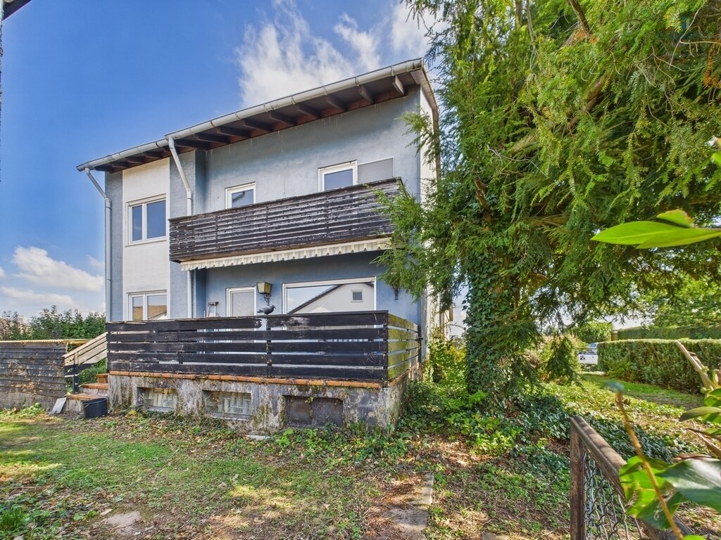 **Sanierungsbedürftiges EFH (ca.227m²) mit guter Raumaufteilung, Garten, gr. Garage -tolle Lage!**