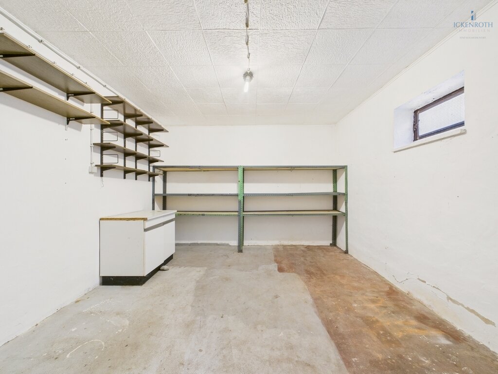 **Schönes 1-2 Familienhaus mit tollen Gartenflächen, guter Raumaufteilung, Garage, uvm.-ruhige Lage!**