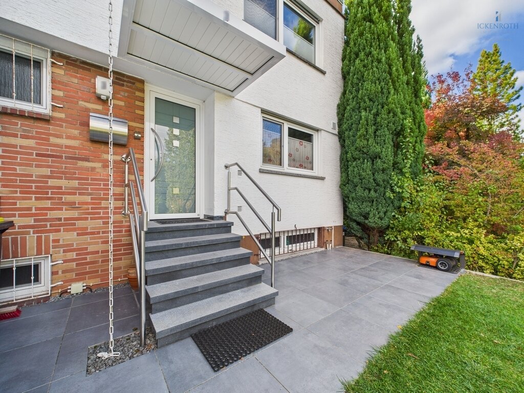 **Gepflegtes RMH mit guter Ausstattung + Raumaufteilung, Garten, Garage, uvm. - tolle, ruhige Lage!**