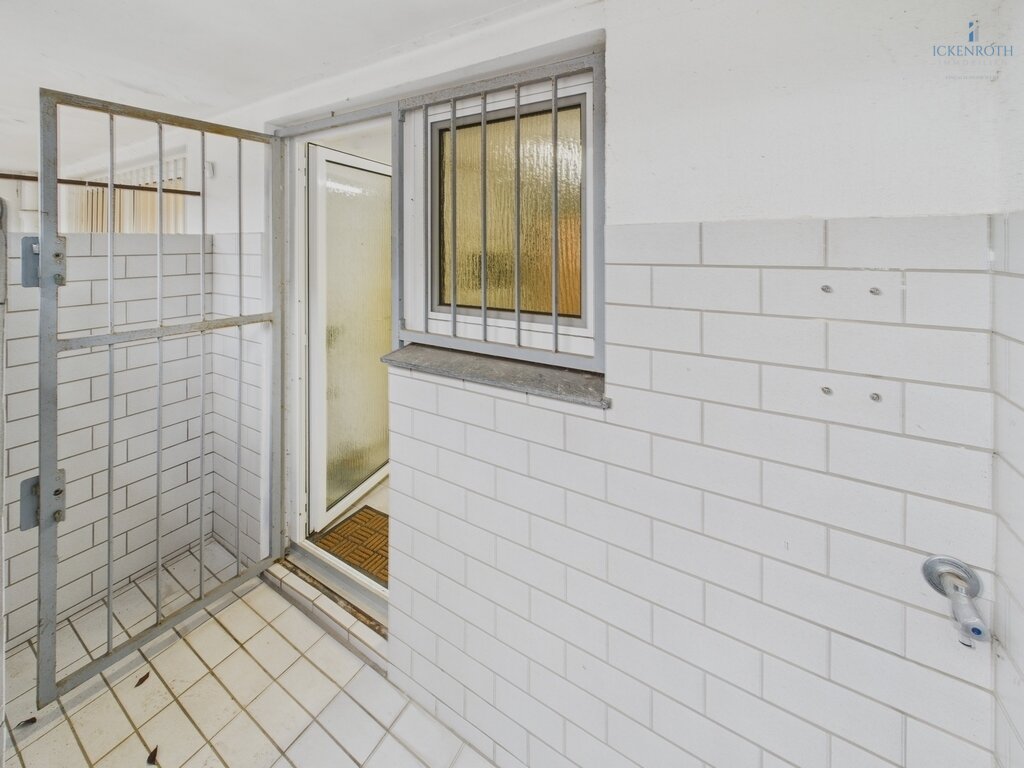 **Gepflegtes RMH mit guter Ausstattung + Raumaufteilung, Garten, Garage, uvm. - tolle, ruhige Lage!**