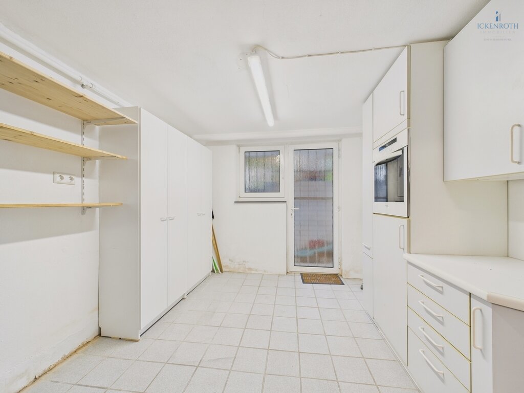 **Gepflegtes RMH mit guter Ausstattung + Raumaufteilung, Garten, Garage, uvm. - tolle, ruhige Lage!**