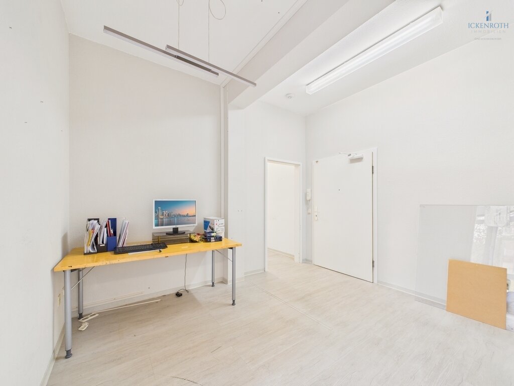 **Schöne Büro/Praxisräume (ca.103m²) mit Aufzug, KFZ-Stellplatz - zentrale Lage!!!**