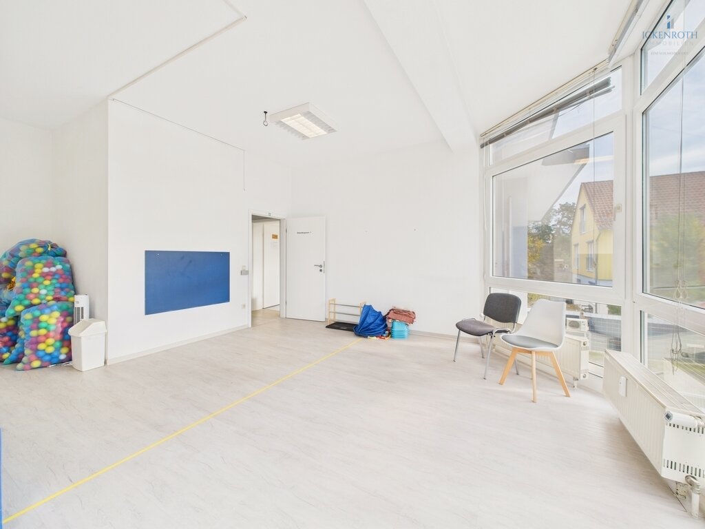 **Schöne Büro/Praxisräume (ca.103m²) mit Aufzug, KFZ-Stellplatz - zentrale Lage!!!**