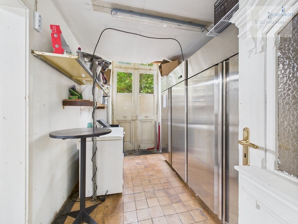 **Gastonomiebetrieb im hist. Gebäude mit großem Außenbereich - erstklassige Lage!** 