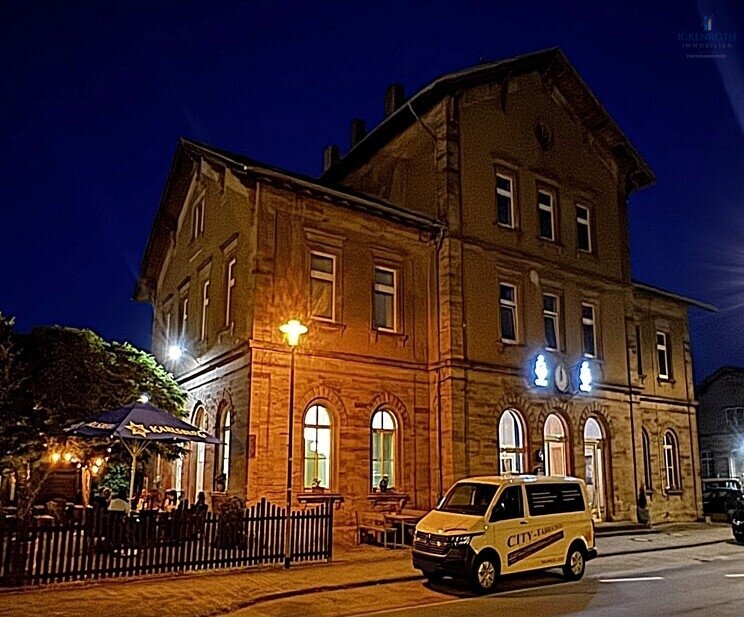 **Gastonomiebetrieb im hist. Gebäude mit großem Außenbereich - erstklassige Lage!** 