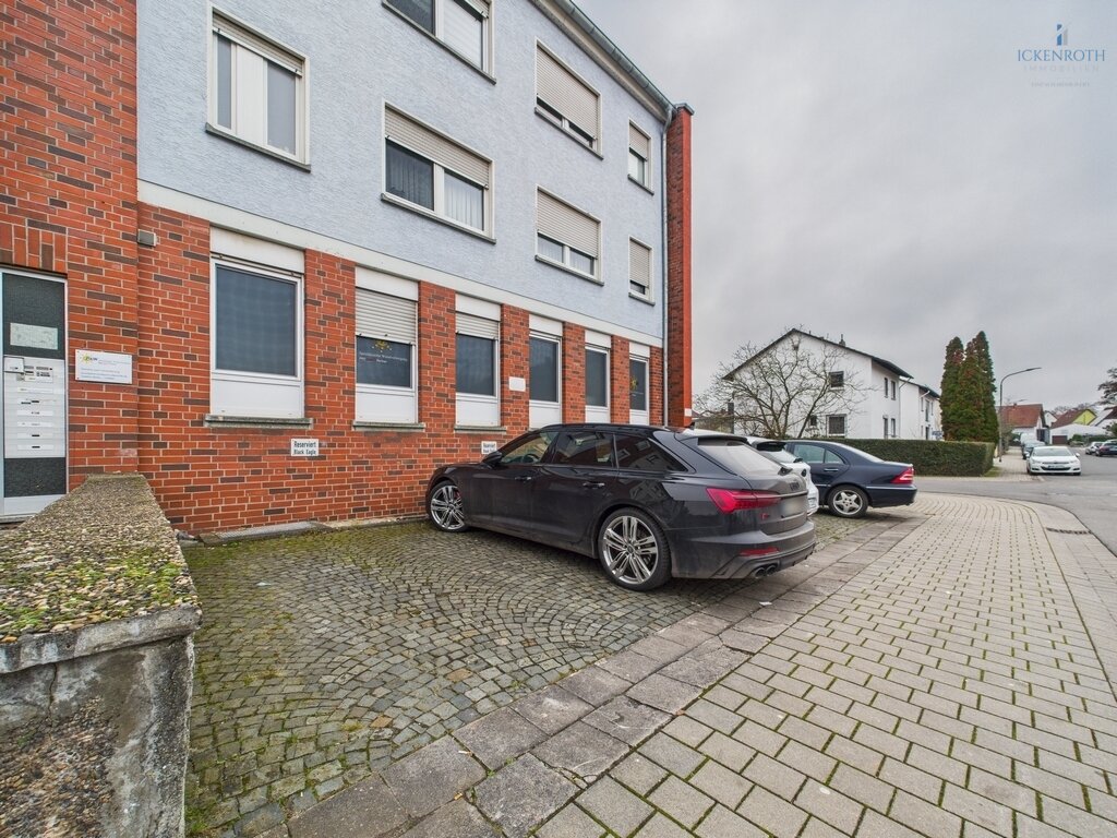 **Schöne Büro/Praxisräume (ca.96m²) mit 2x KFZ-Stellplatz - sehr gute & zentrale Lage!!!**