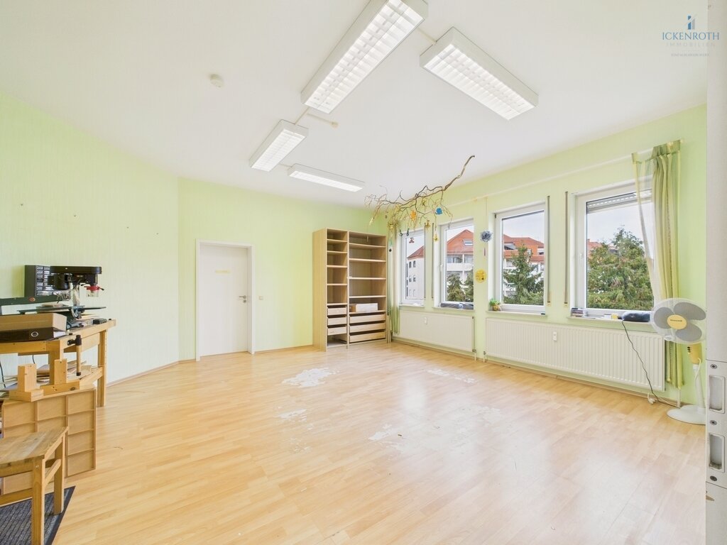 **Schöne Büro/Praxisräume (ca.68m²) mit Aufzug, KFZ-Stellplatz - zentrale Lage!!!**