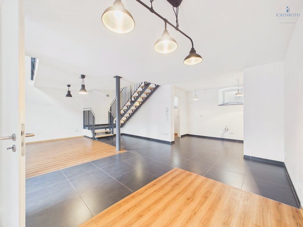 **Hochwertig ausgestattete Doppelhaushälfte auf ca. 142 m² Wfl., 5-Zi., KFZ, Garten, uvm.**