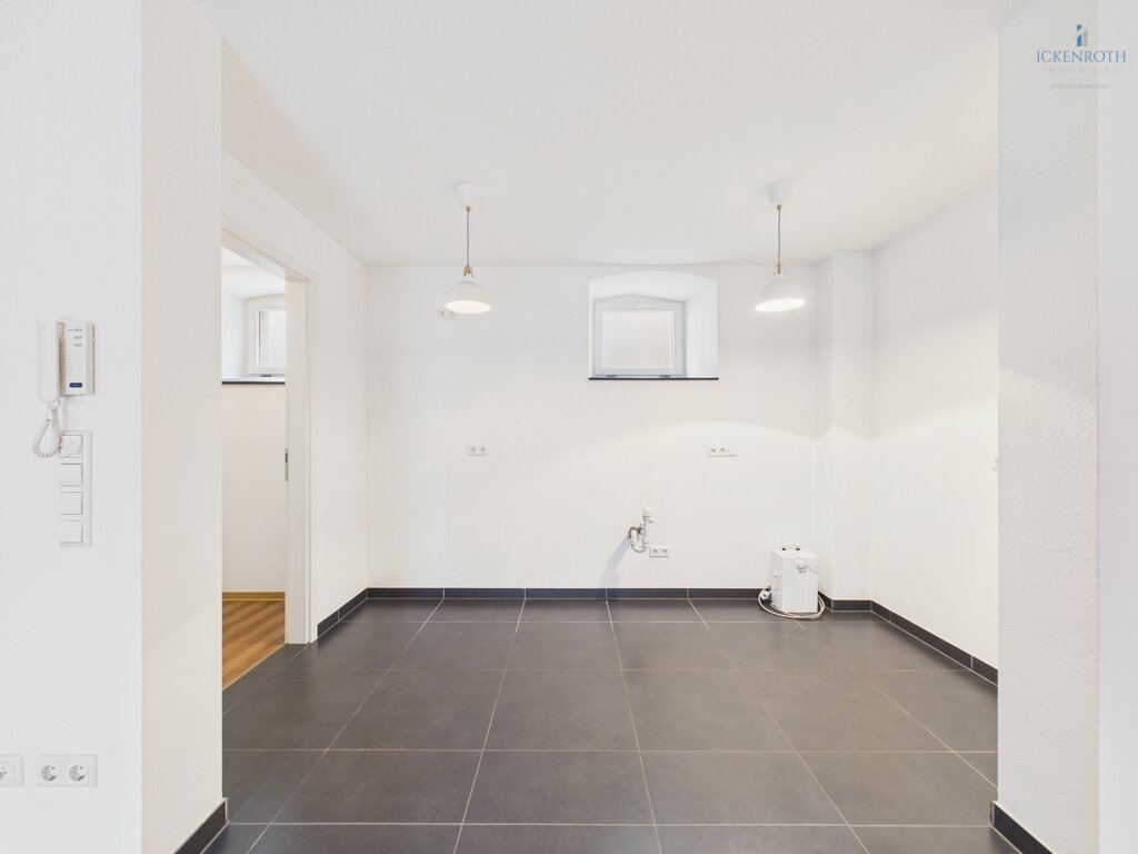 **Hochwertig ausgestattete Doppelhaushälfte auf ca. 142 m² Wfl., 5-Zi., KFZ, Garten, uvm.**