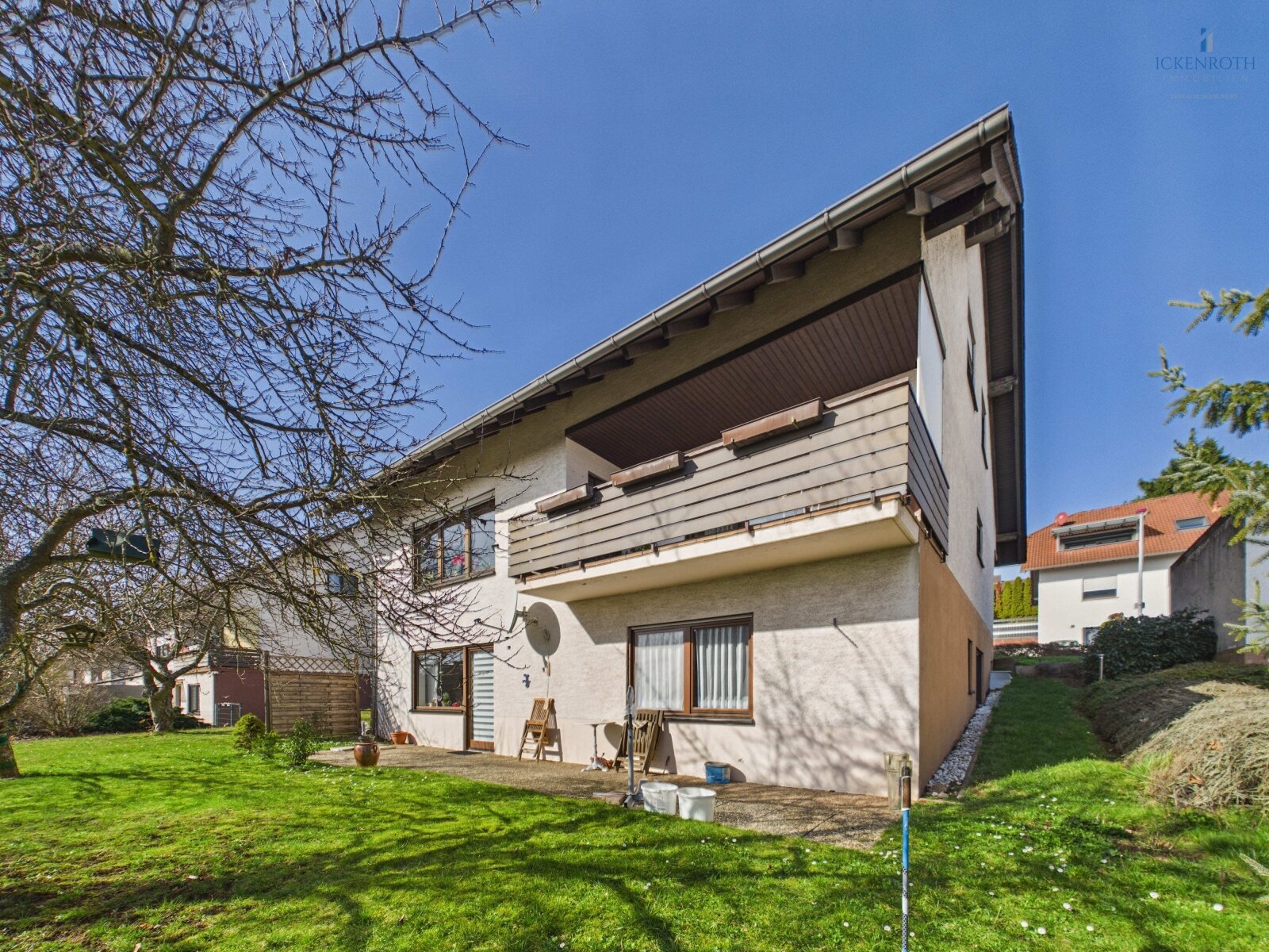 **Schönes 3x MFH mit guter Raumaufteilung, Garten, Garage, vielen Nutzungsmöglichkeiten - tolle Lage!**