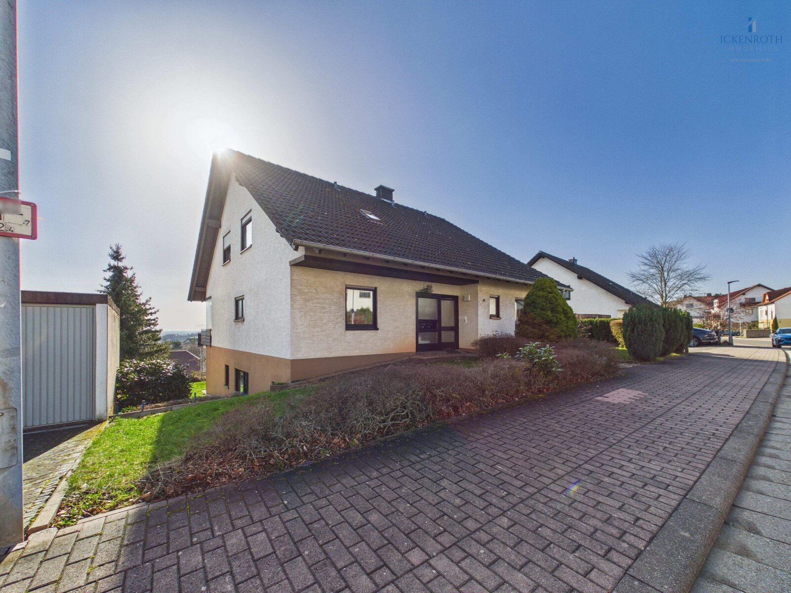 **Schönes 3x MFH mit guter Raumaufteilung, Garten, Garage, vielen Nutzungsmöglichkeiten - tolle Lage!**