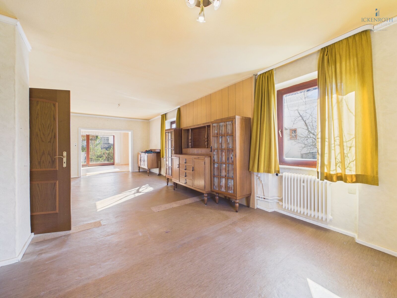 **Charmantes Einfamilienhaus (ca. 256m²) mit toller Gartenfläche, guter Raumaufteilung, Garage, uvm. - tolle Lage!**