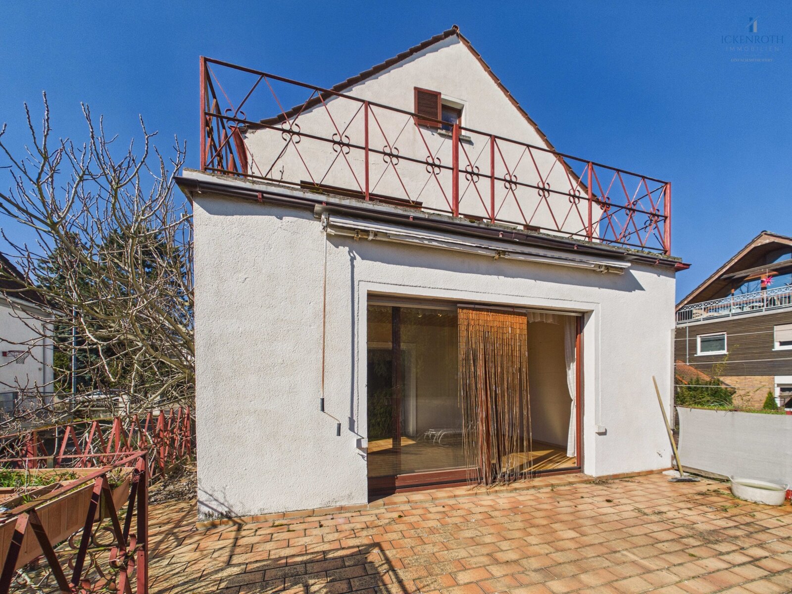 **Charmantes Einfamilienhaus (ca. 256m²) mit toller Gartenfläche, guter Raumaufteilung, Garage, uvm. - tolle Lage!**