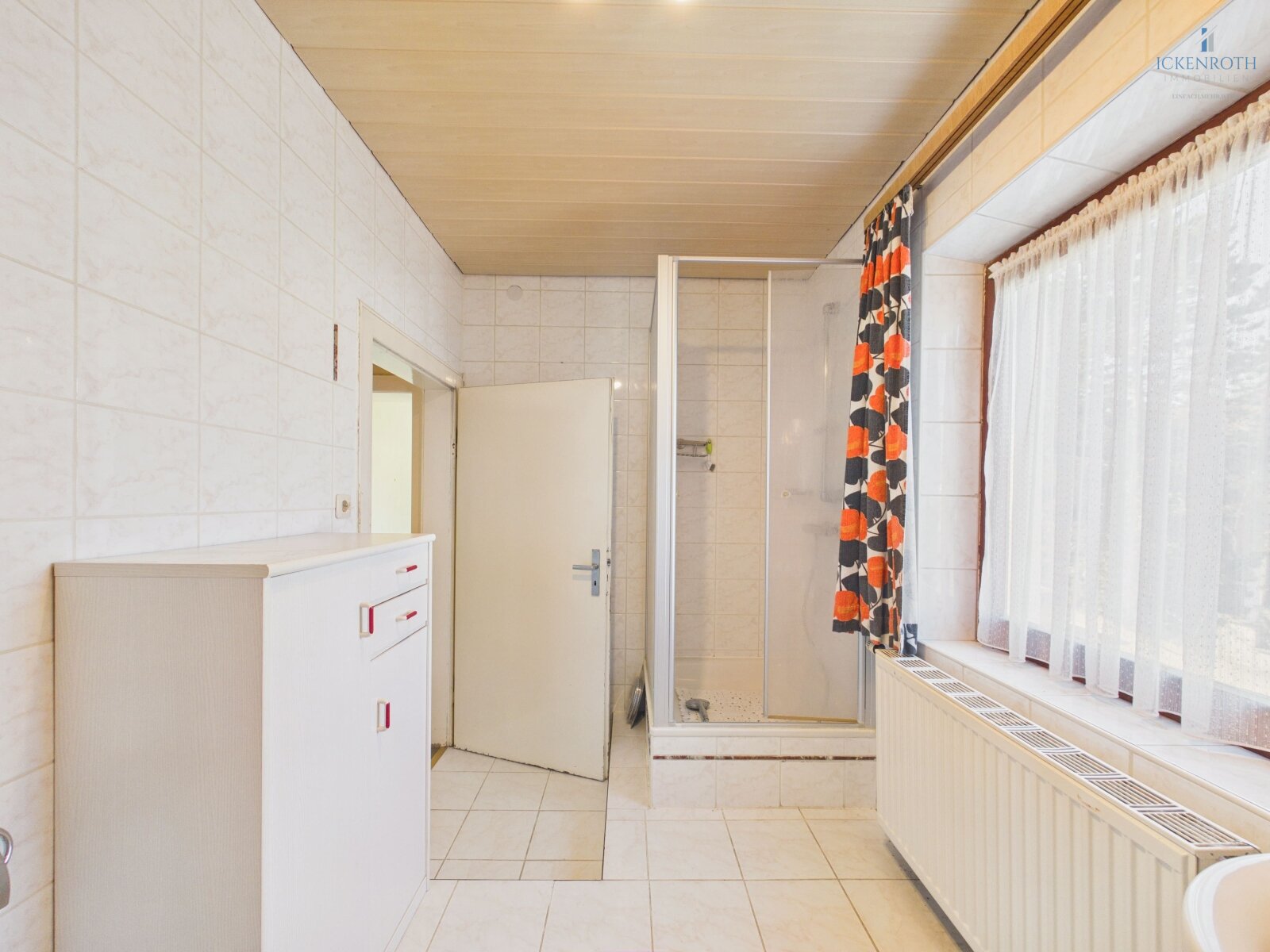 **Charmantes Einfamilienhaus (ca. 256m²) mit toller Gartenfläche, guter Raumaufteilung, Garage, uvm. - tolle Lage!**