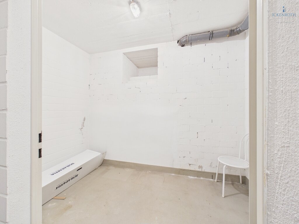 **Wohnen im historischen Gebäude!!! Individuelle 3,5-Zi.-Wohnung (ca. 98m², 2.OG) in zentraler Lage von Kirchheimbolanden**