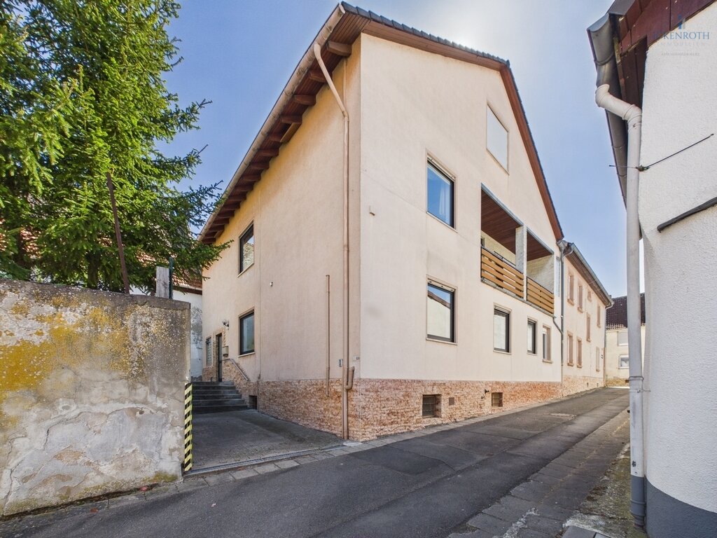 **Individuelle 2-Zi.-Wohnung (ca. 60m², EG) mit KFZ, Terrasse, EBK - Dolgesheim**