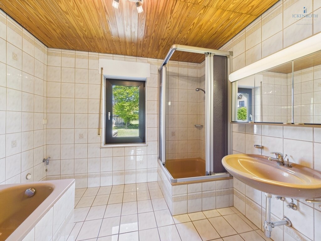 **Historisches Anwesen mit ca. 3.001m² Grundstück, Scheunen, Nebengebäuden, uvm. - viele Optionen!**