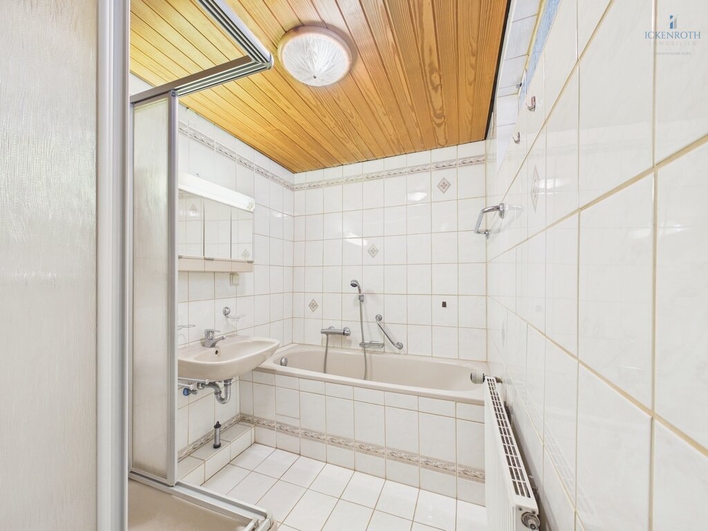**Historisches Anwesen mit ca. 3.001m² Grundstück, Scheunen, Nebengebäuden, uvm. - viele Optionen!**