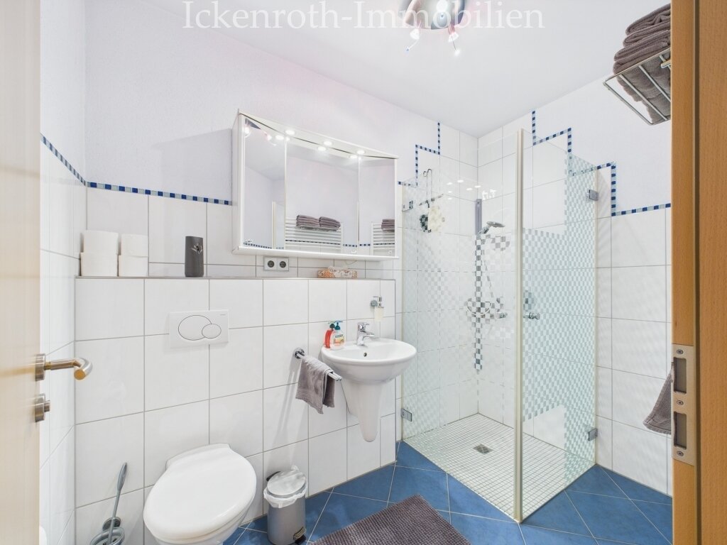 **Außergewöhnliches Anwesen – unzählige Möglichkeiten! Gewerbe, Lager, Büros & Wohneinheiten! (>220KwP, SPA, BUS, Glasfaser, uvm.)**