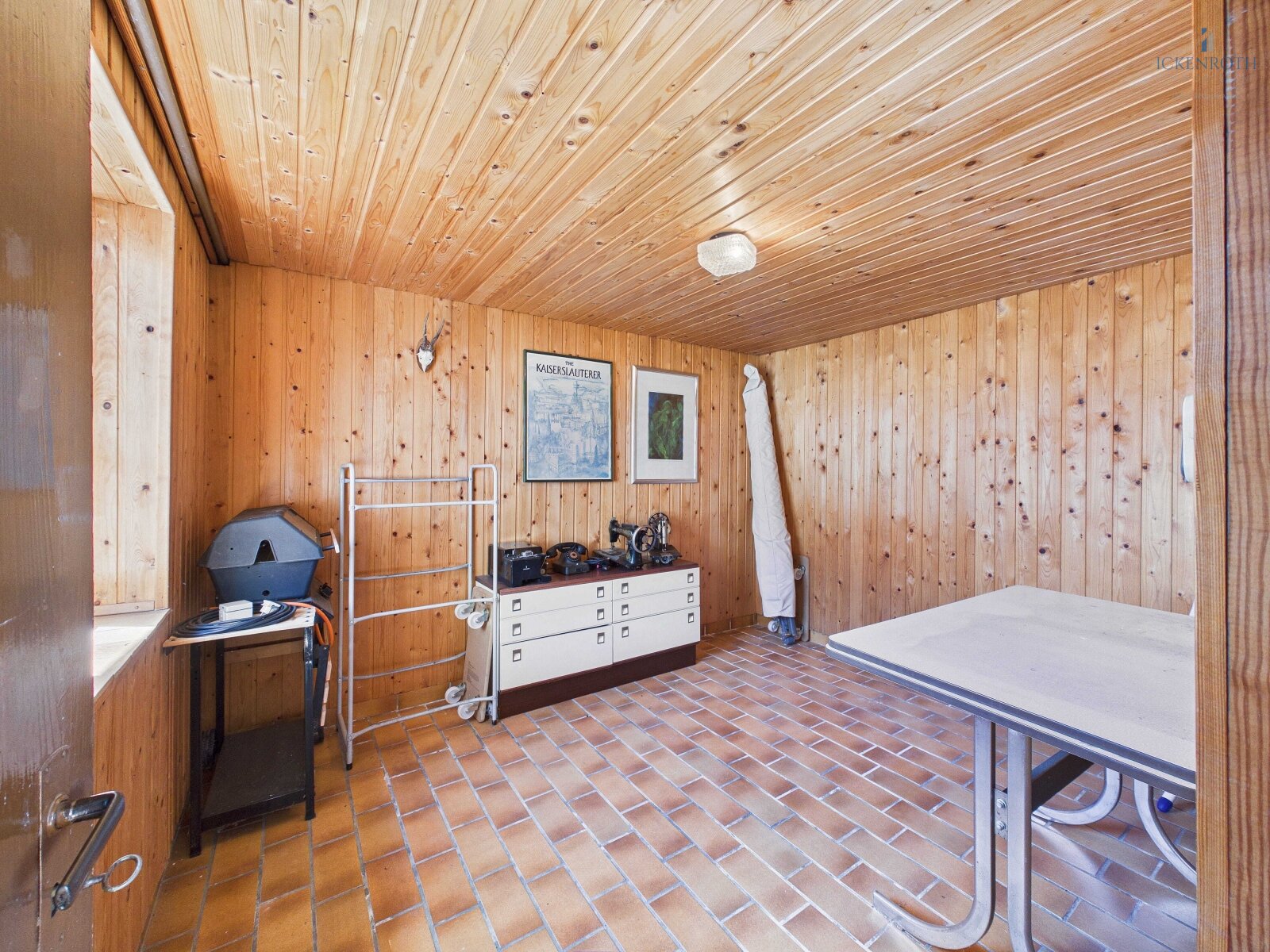 **1-2 Familienhaus (ca. 150m²) mit Nebengebäude, Innenhof, schönem Vorgarten, uvm. - gute Lage!**