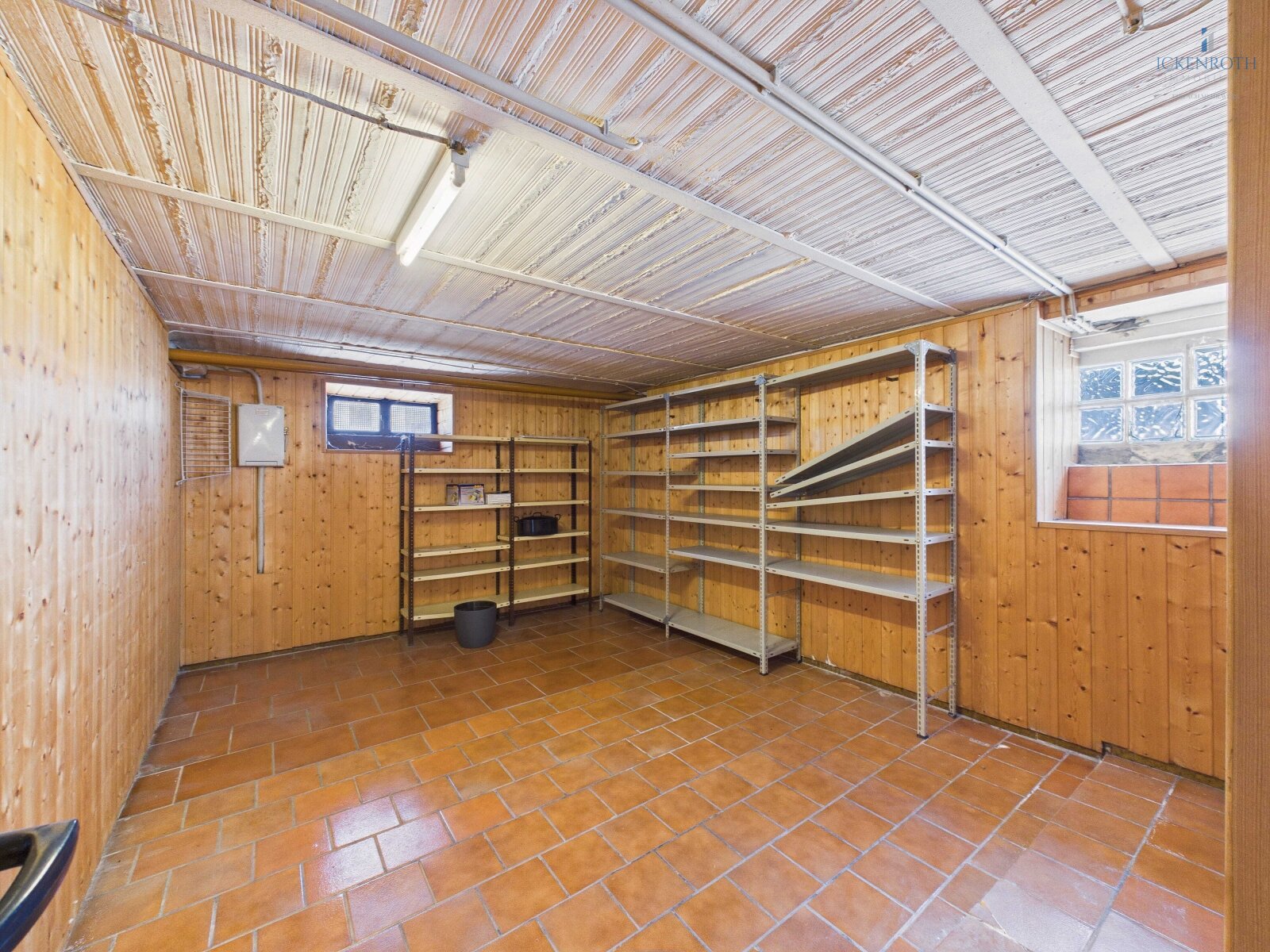 **1-2 Familienhaus (ca. 150m²) mit Nebengebäude, Innenhof, schönem Vorgarten, uvm. - gute Lage!**