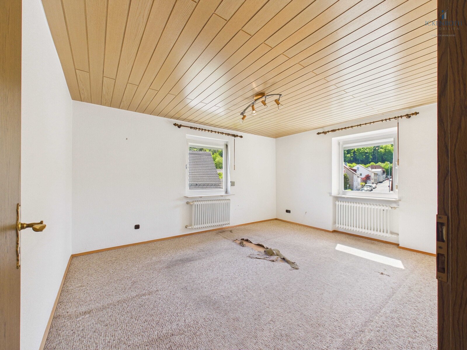 **1-2 Familienhaus (ca. 150m²) mit Nebengebäude, Innenhof, schönem Vorgarten, uvm. - gute Lage!**