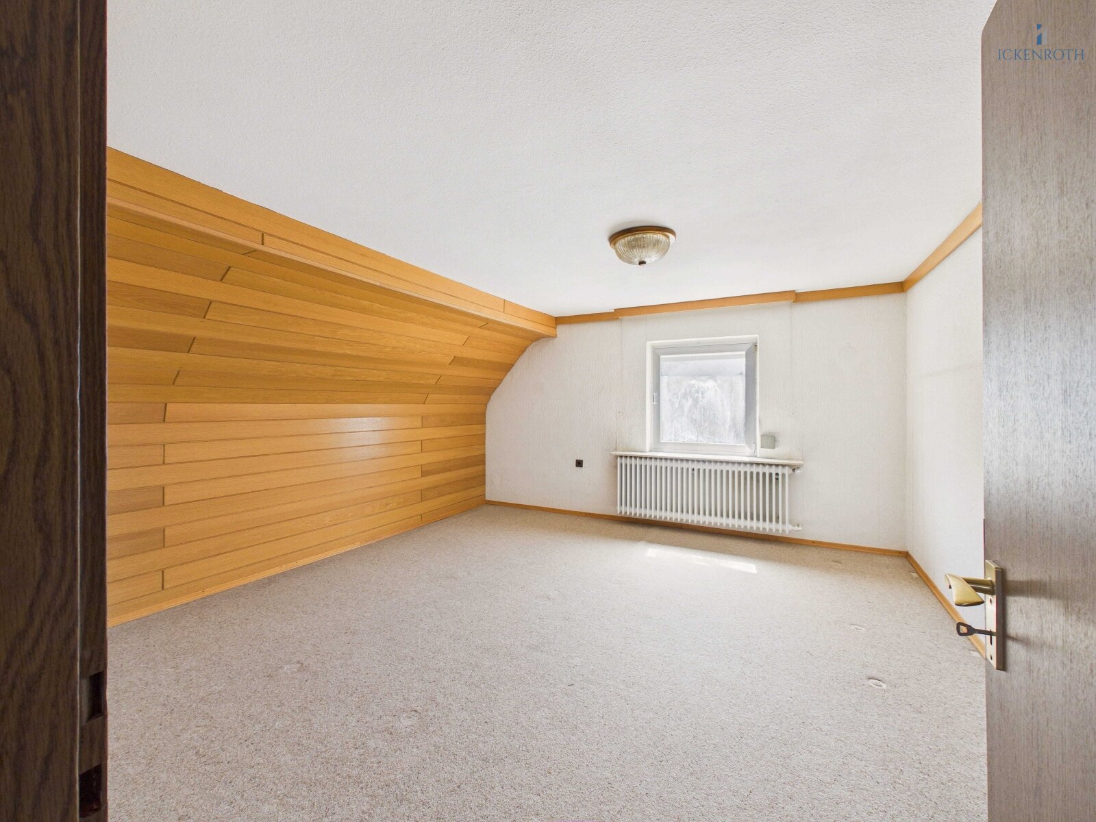 **1-2 Familienhaus (ca. 150m²) mit Nebengebäude, Innenhof, schönem Vorgarten, uvm. - gute Lage!**