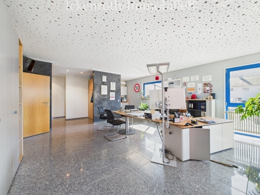 **Außergewöhnliches Anwesen – unzählige Möglichkeiten! Gewerbe, Lager, Büros & Wohneinheiten!  >220KwP, SPA, BUS, Glasfaser, uvm.)**