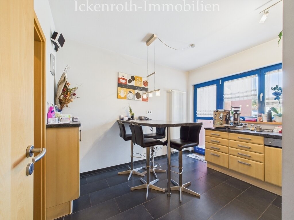 **Außergewöhnliches Anwesen – unzählige Möglichkeiten! Gewerbe, Lager, Büros & Wohneinheiten!  >220KwP, SPA, BUS, Glasfaser, uvm.)**