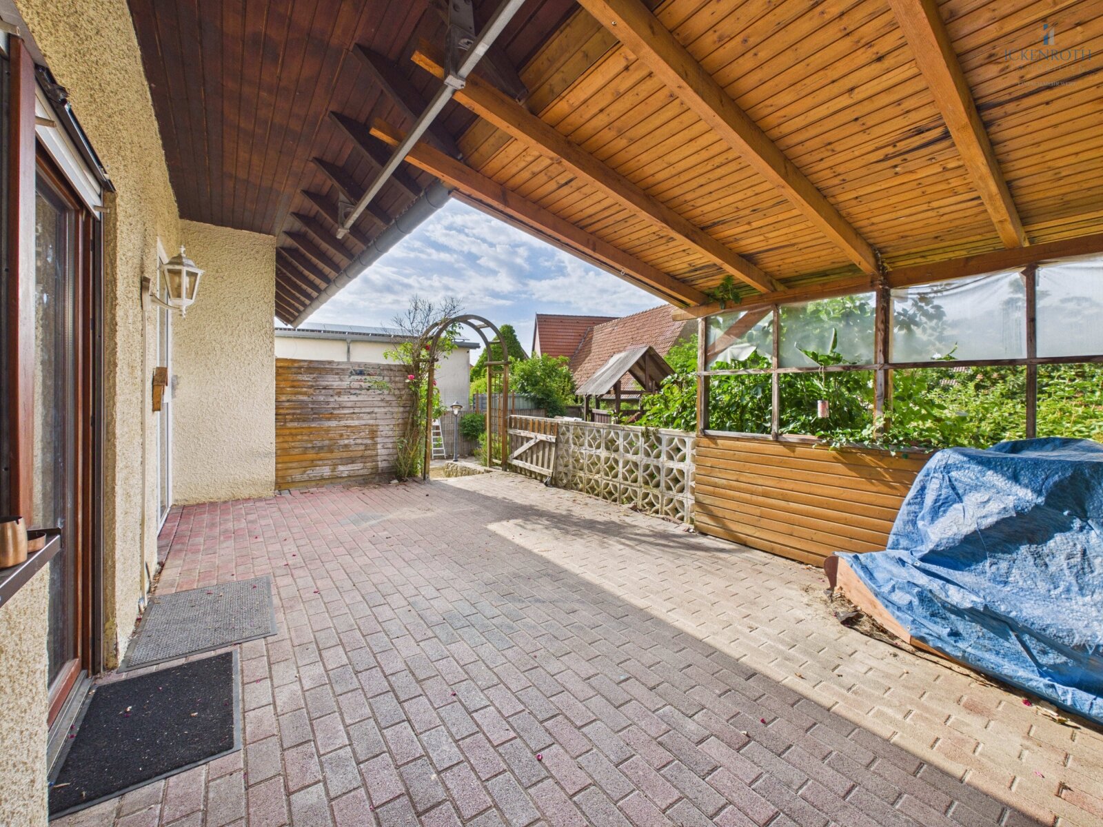 **Charmantes 1-2FH mit schöner Gartenfläche, Garage & guter Raumaufteilung - Wohnen & Büro möglich!**