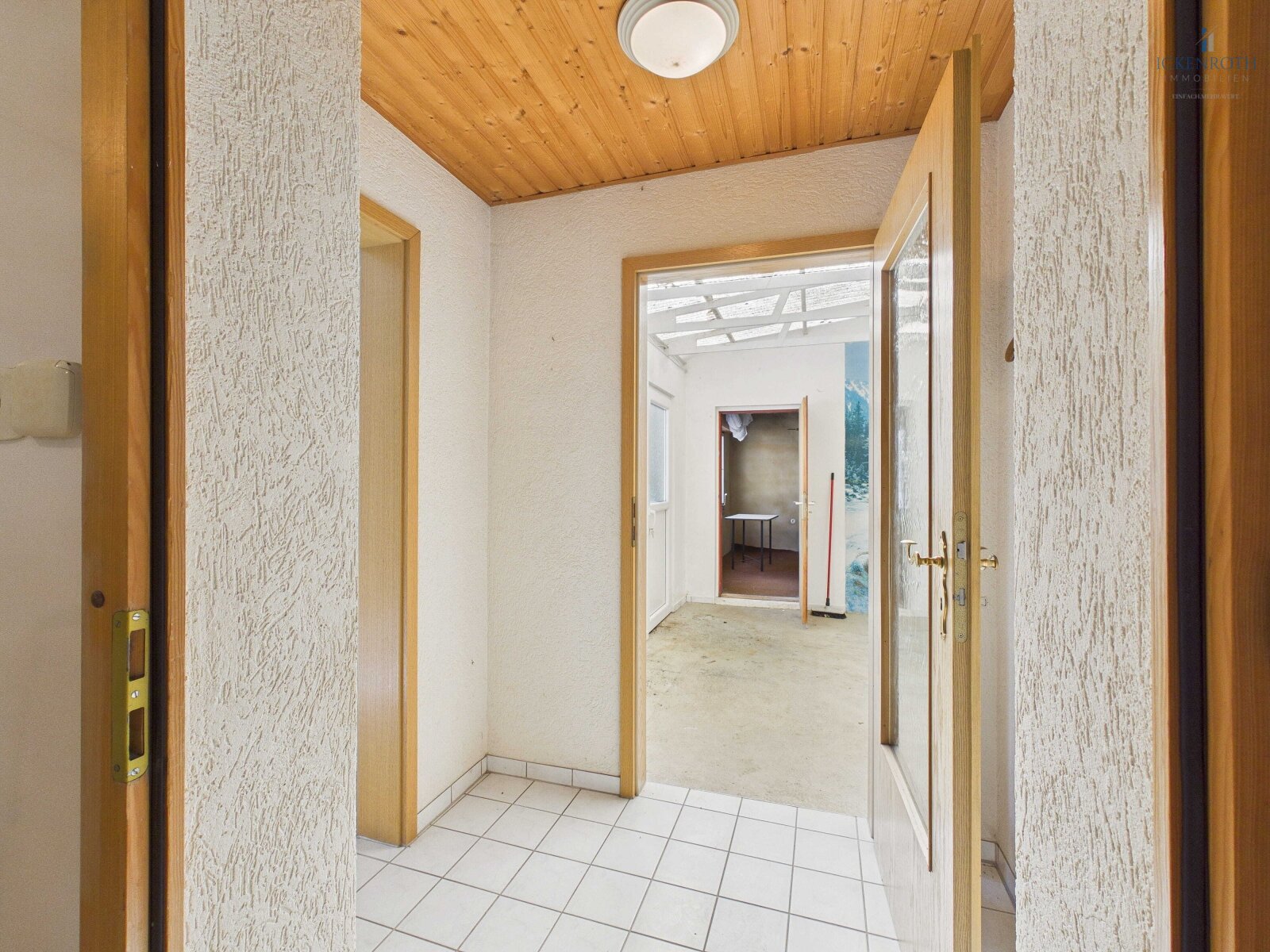 **Gemütliches EFH mit viel Abstellfläche, Garage & guter Raumaufteilung - viel Potenzial!**