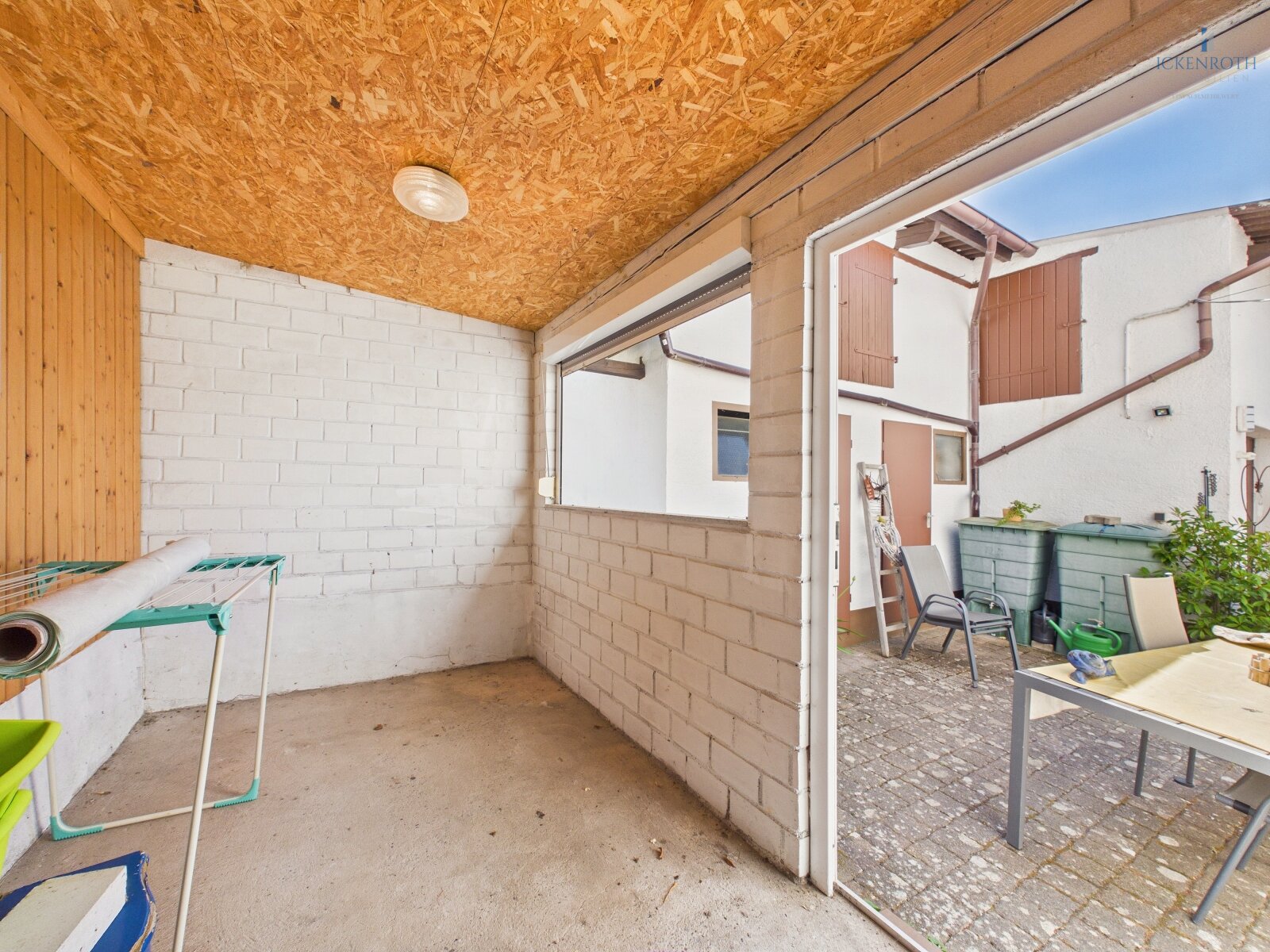 **Modernes EFH mit schöner Gartenfläche, gr. Garage, Nebengebäude uvm. - mit guter Anbindung!**