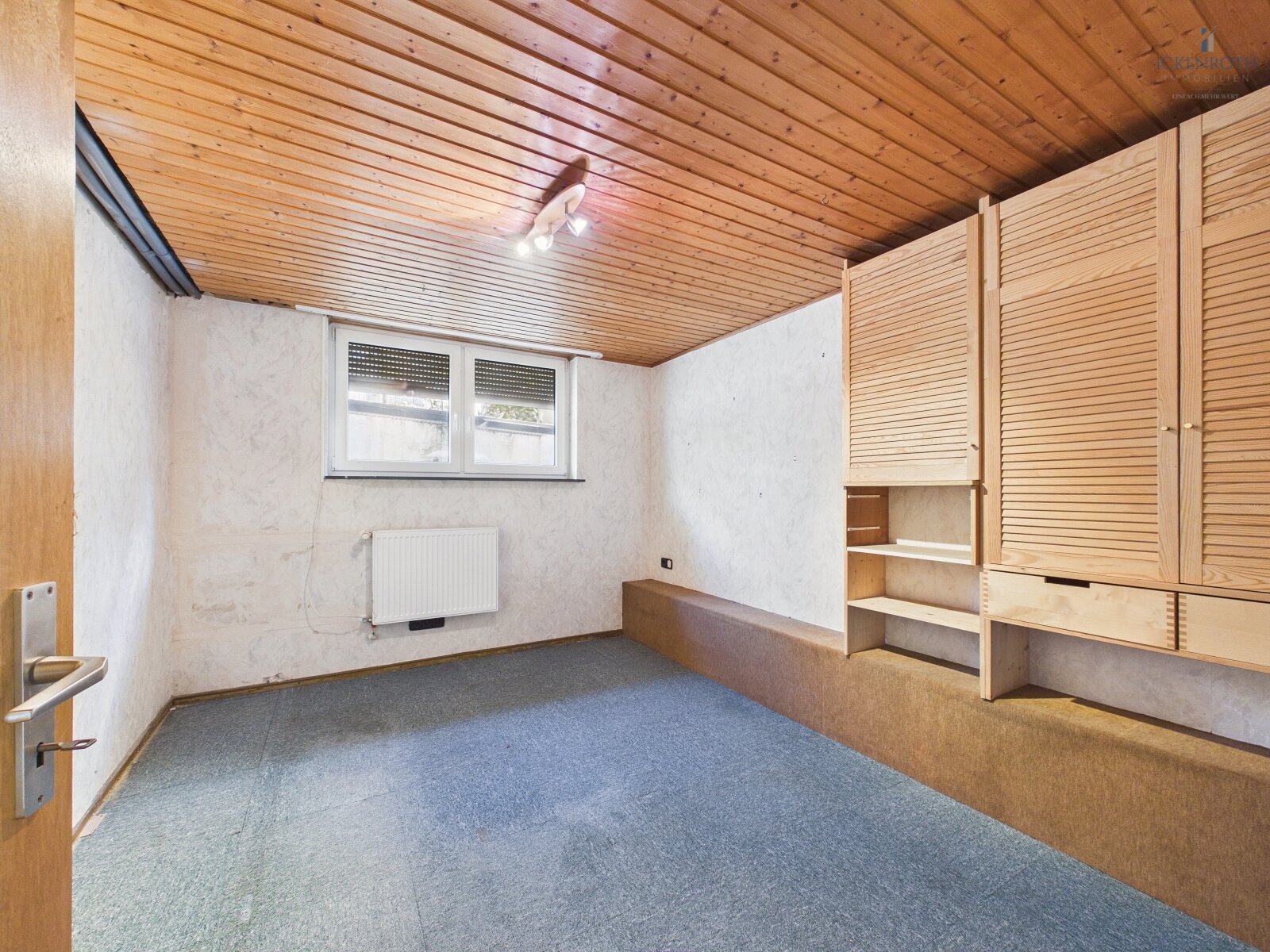 **Schönes EFH mit Wintergarten, Garage & guter Raumaufteilung - viele Möglichkeiten!**