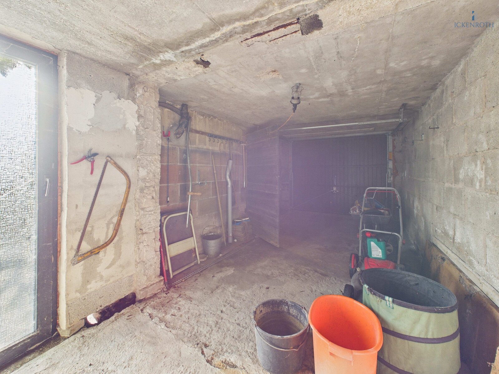 **Charmante, kleine Stadtvilla mit Garage & schöner Gartenfläche - idyllisch gelegen**