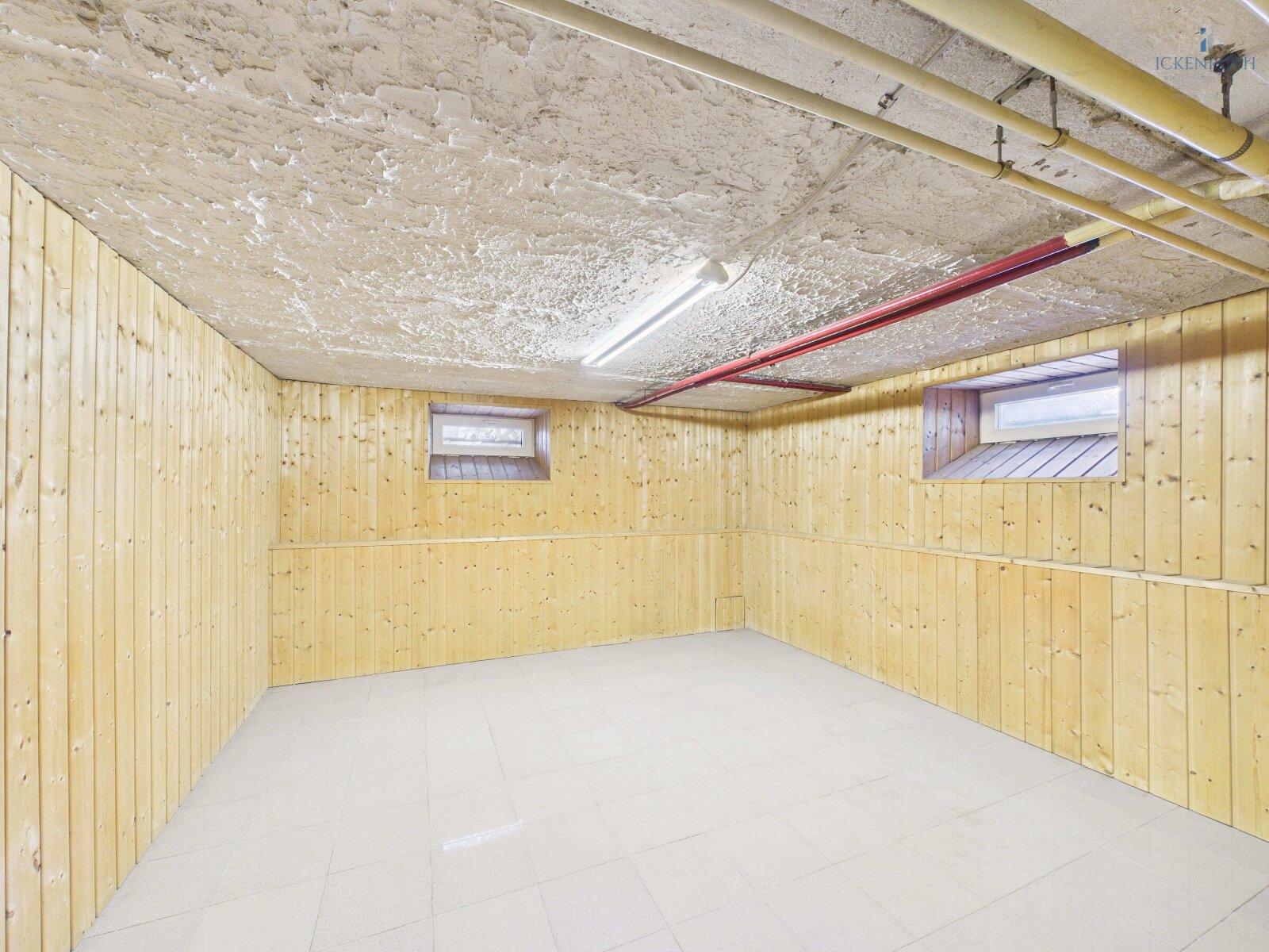 **Charmante, kleine Stadtvilla mit Garage & schöner Gartenfläche - idyllisch gelegen**