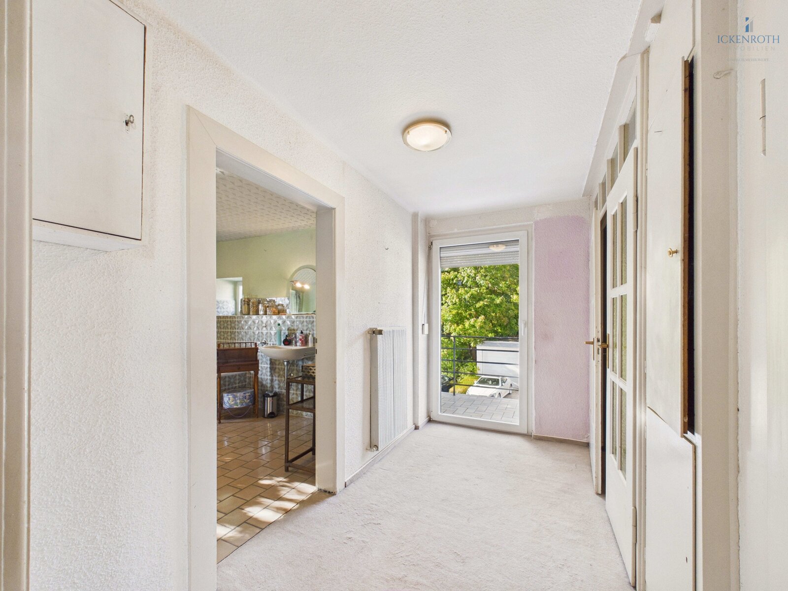 **Charmante, kleine Stadtvilla mit Garage & schöner Gartenfläche - idyllisch gelegen**