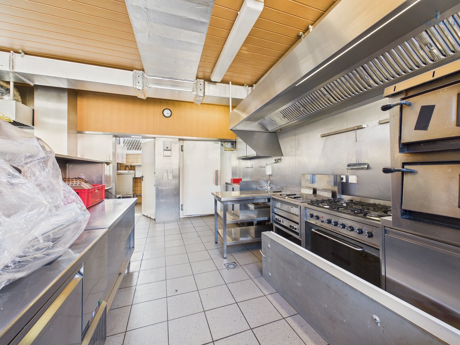 **Ladenlokal, Imbiss, Döner, Pizza - in zentraler Lage + zusätzliche Wohneinheit!**