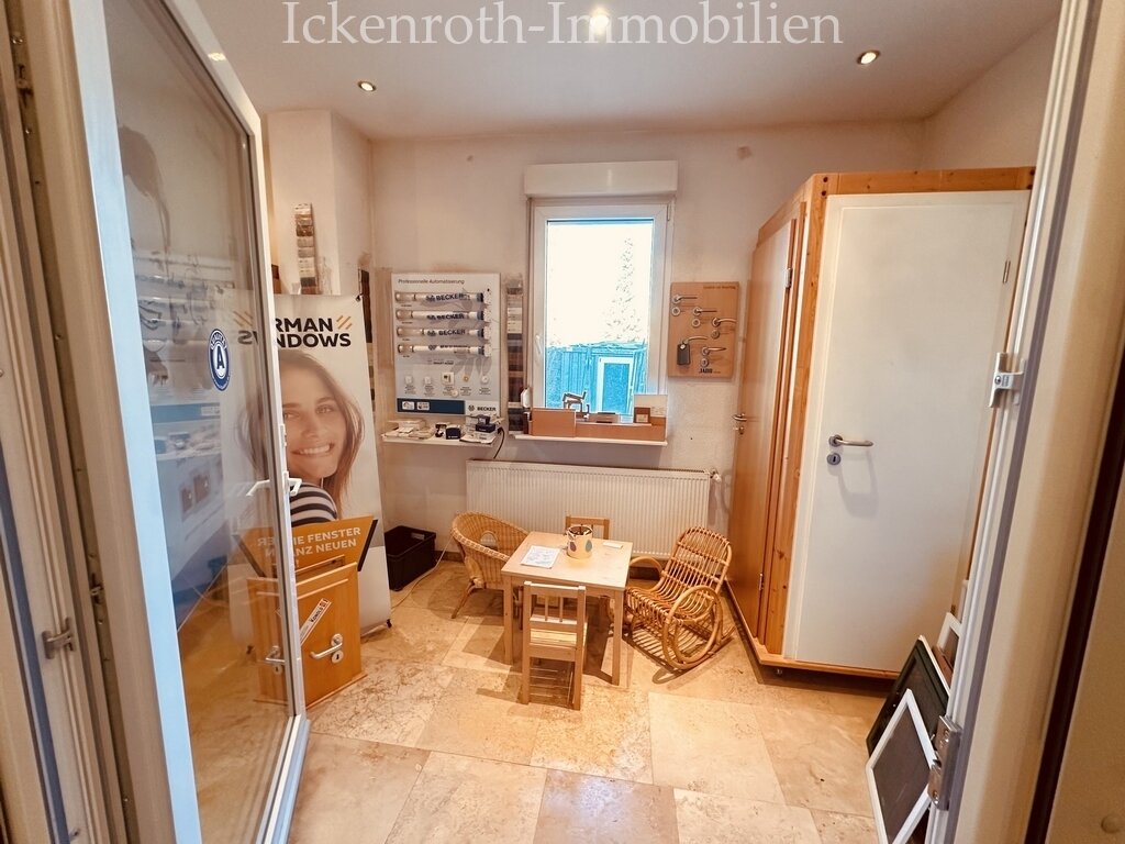 **Wohneinheit oder Büroräume/Gewerbe + separate Außenfläche, uvm.- zentrale Lage**