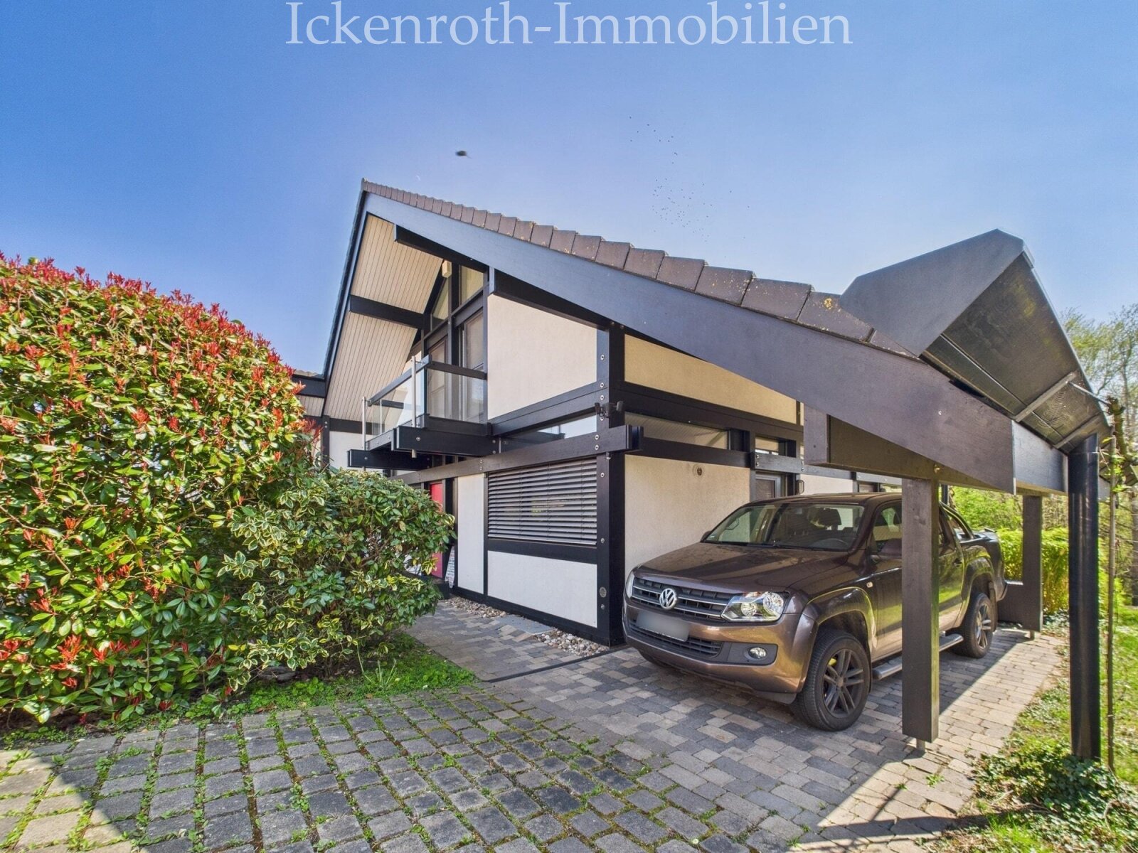 **Außergew. 1-2 Familienhaus in sehr guter Wohnlage - tolle Raumaufteilung, Ausblick, Garage, uvm.**