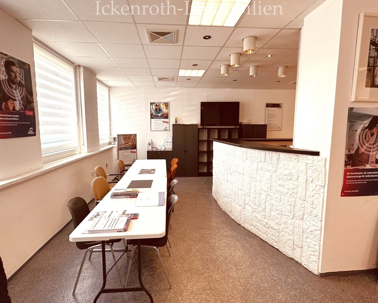 **Zentrale Büroräume (ca.95m²) im EG mit sehr hoher Laufkundschaft**