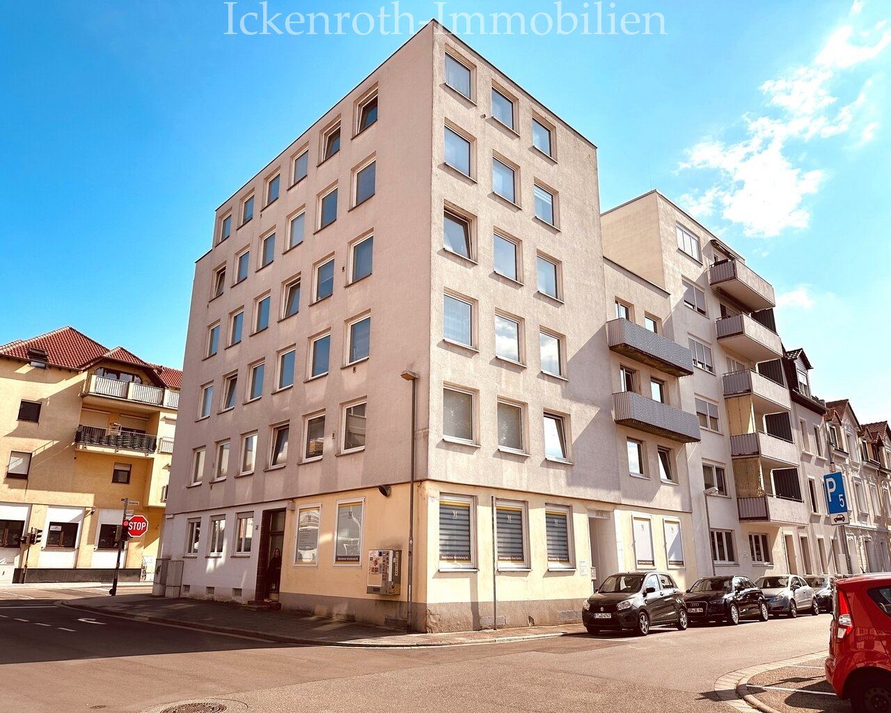 **Zentrale Büroräume (ca.95m²) im EG mit sehr hoher Laufkundschaft**