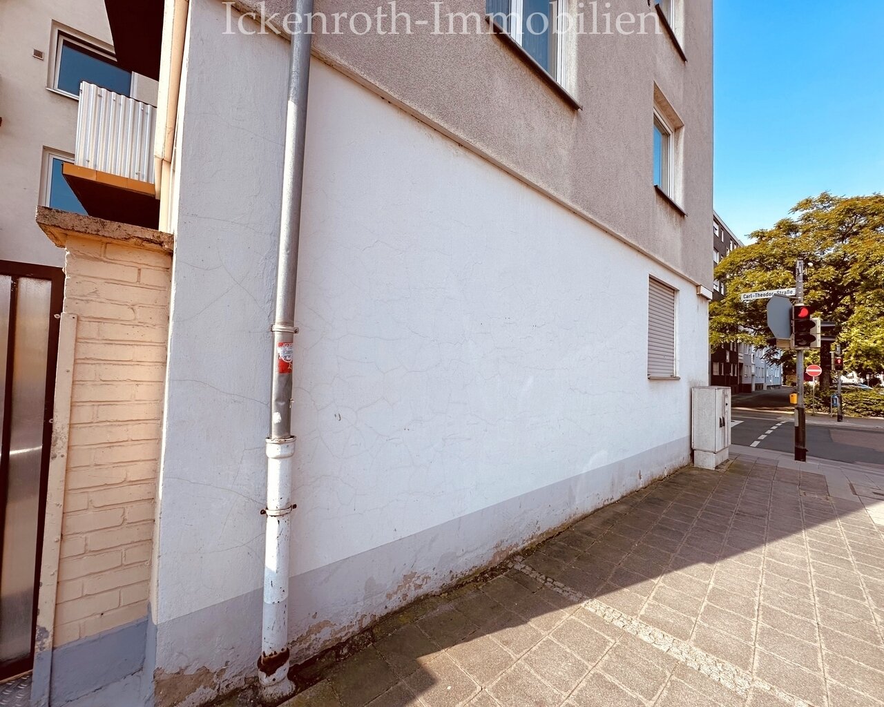 **Zentrale Büroräume (ca.95m²) im EG mit sehr hoher Laufkundschaft**