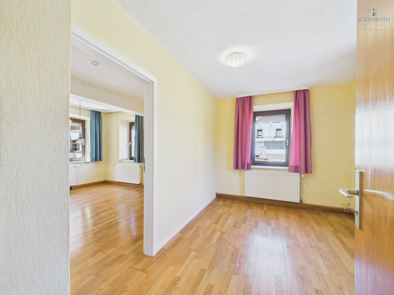 Zimmer 2 (EG) Zimmer 2 (EG)