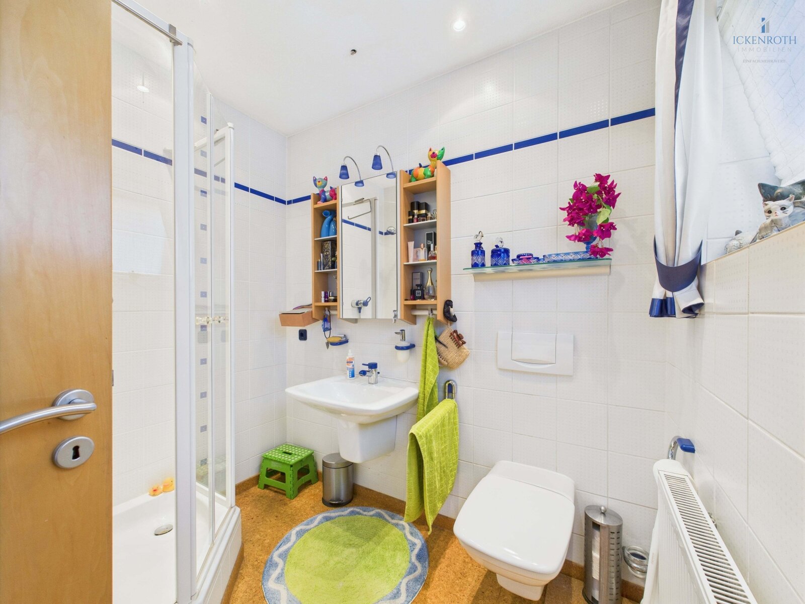 Badezimmer (EG) Badezimmer (EG)