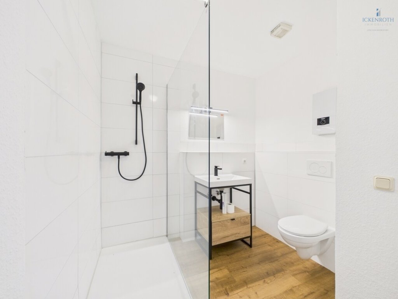 Badezimmer 2-2 Badezimmer 2-2