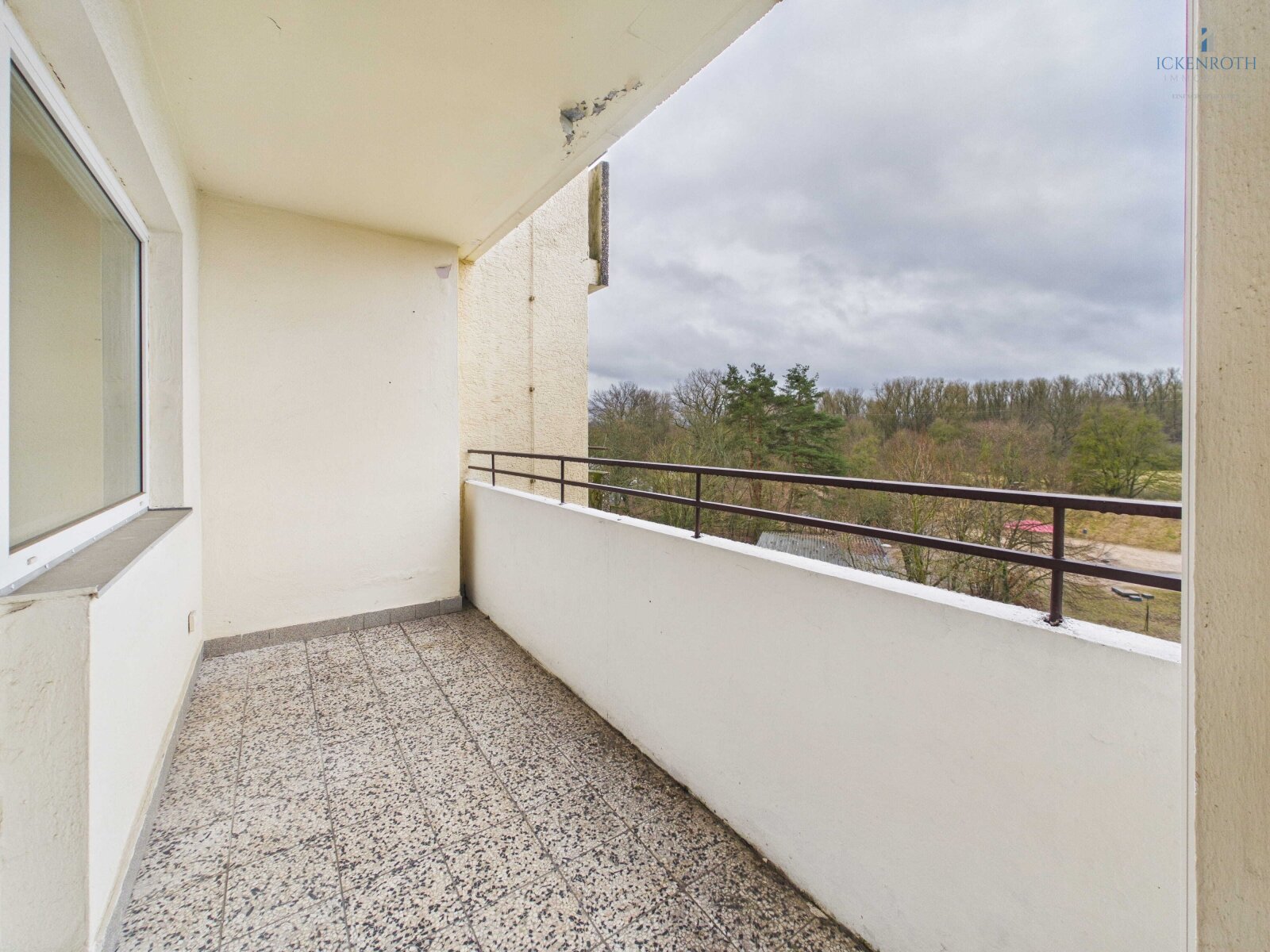 Balkon (1-2)