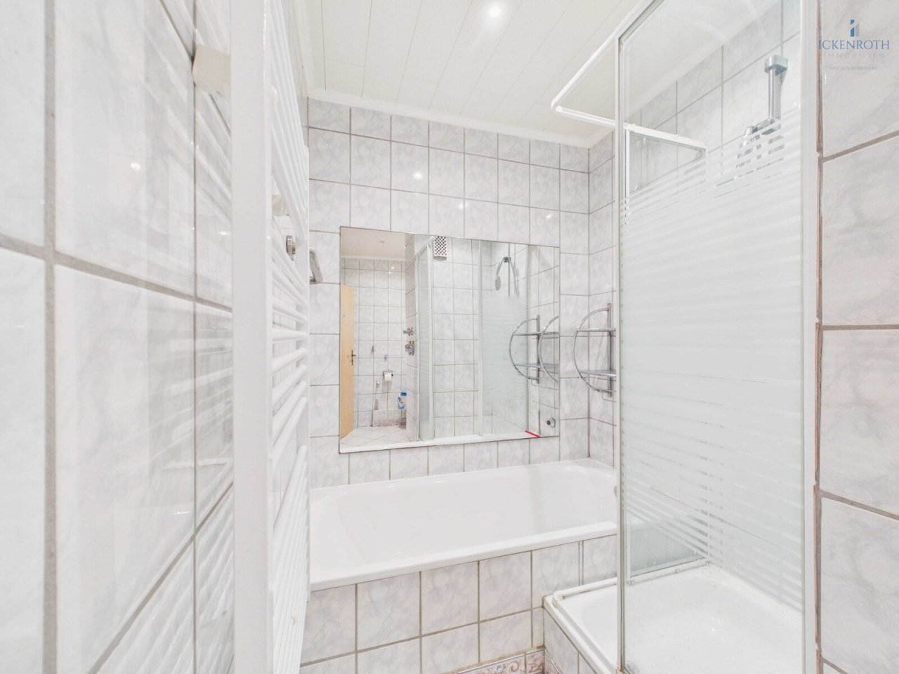 Badezimmer (1-2)