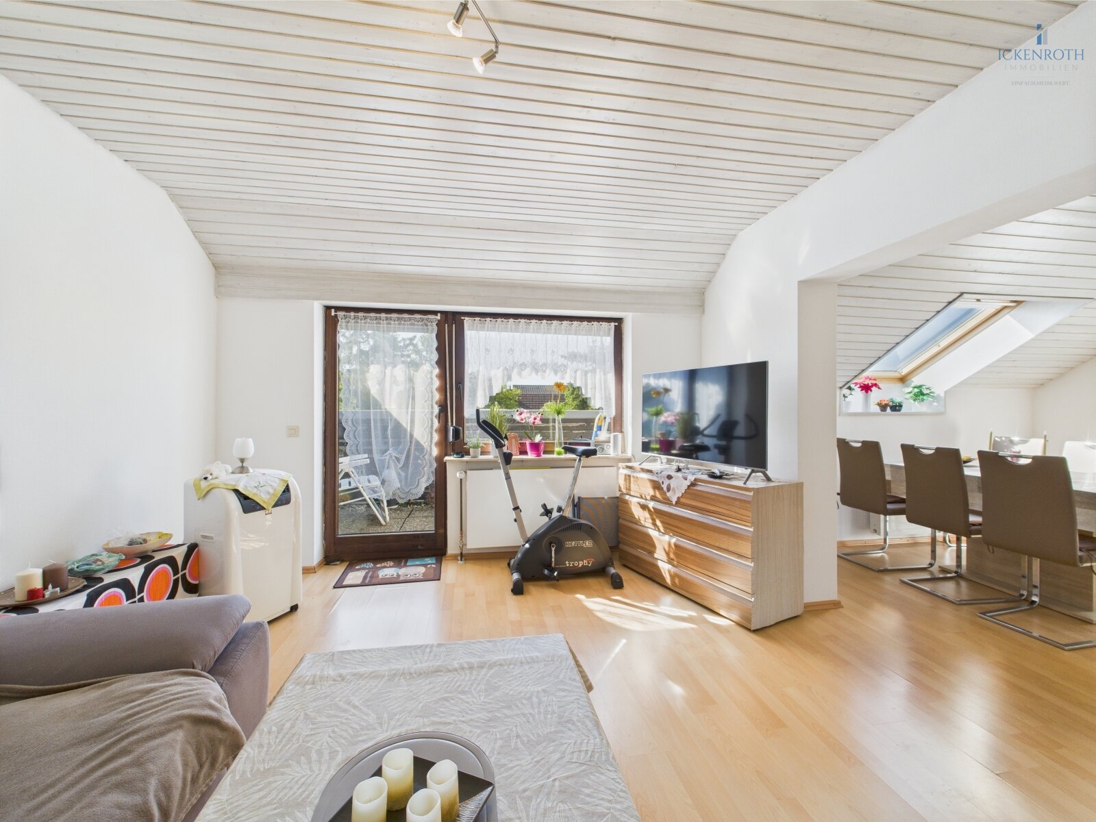 Wohnzimmer 1-2